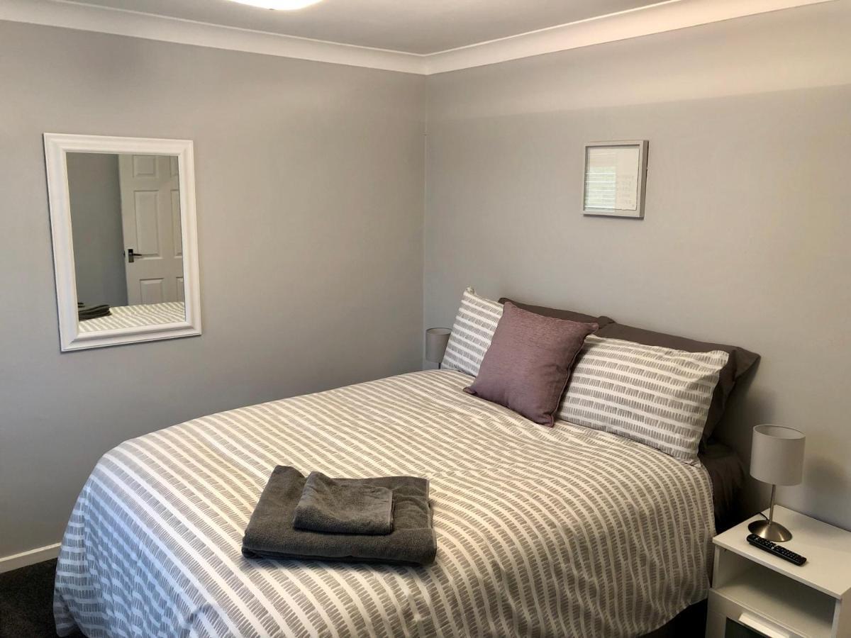 Ab - Top Floor 2 Bed Modern Town Centre Apartment With Parking For One Vehicle Stratford-upon-Avon Extérieur photo